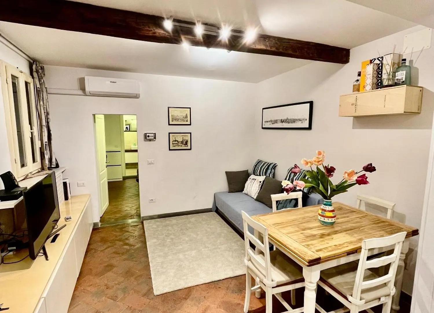 Cozy Florence Apartment Near Piazzale Michelangelo
